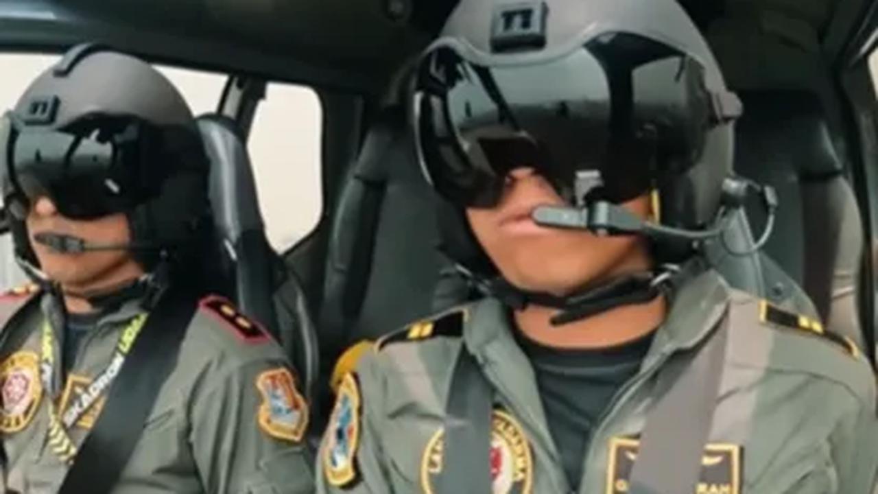 Atraksi Memukau Pilot Pesawat & Helikopter TNI