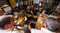 Jus dan Kue-kue Manis Jadi Menu Wajib Buka Puasa di Irak