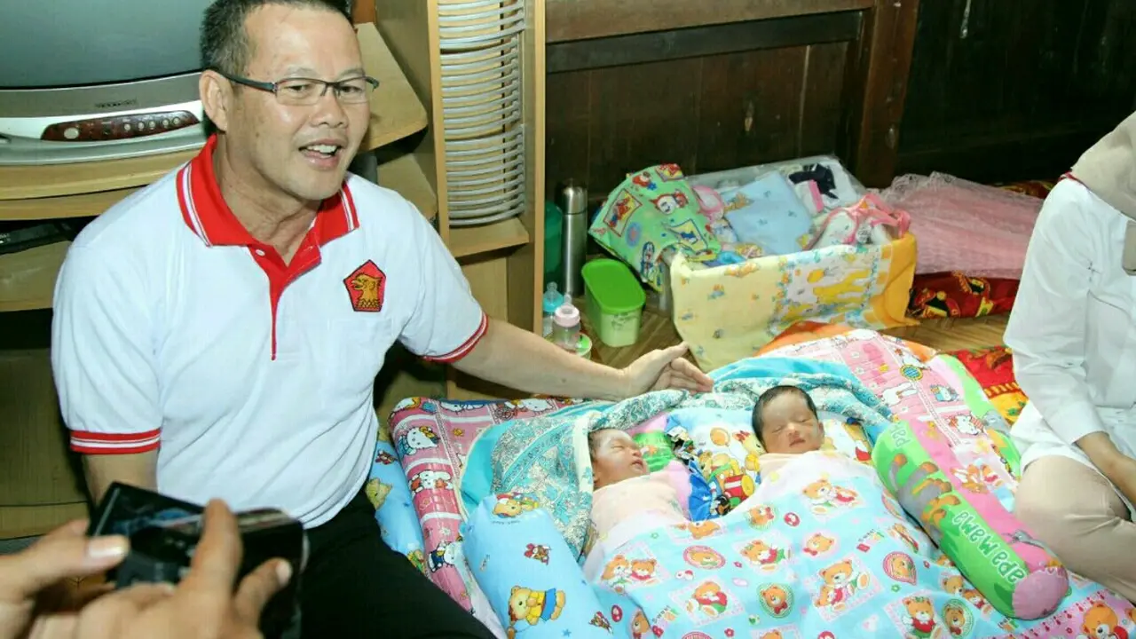 Bayi Kembar Asal Kabupaten Muba Diberi Nama Paslon Pilkada Sumsel