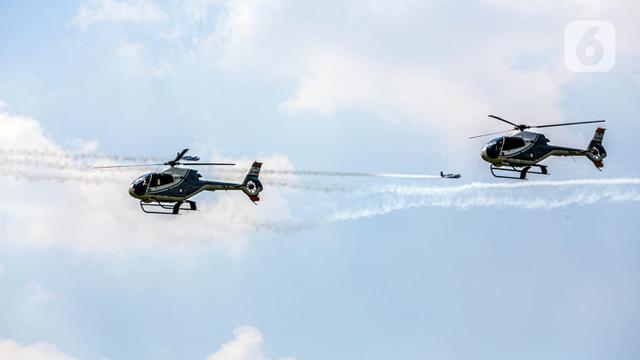 HUT TNI AU, Jet Tempur Bentuk Formasi 77 di Langit Jakarta