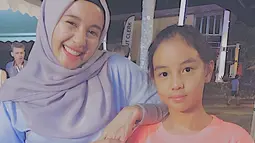 Bella dan Aleesya selalu terlihat kompak saat menghabiskan waktu berdua. Perhatian Bella pada Aleesya pun kerap mendapat pujian publik (Liputan6.com/IG/laudyacynthiabella)