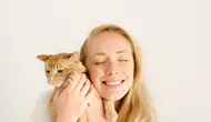 Arti Kucing Menepuk Wajah Pemiliknya Saat Pagi, Bukan Sekadar Minta Makan
