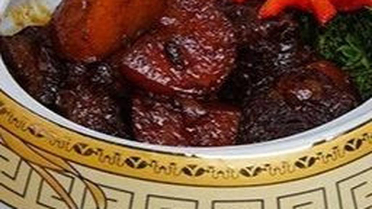 2. Semur Daging Kentang