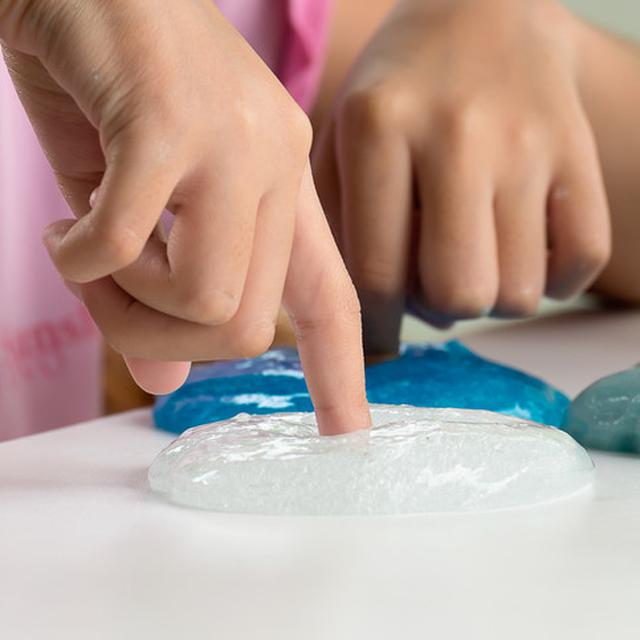Cara Membuat Slime Dengan Lem Povinal Mainan Unik Yang Bikin Gemas Citizen6 Liputan6 Com