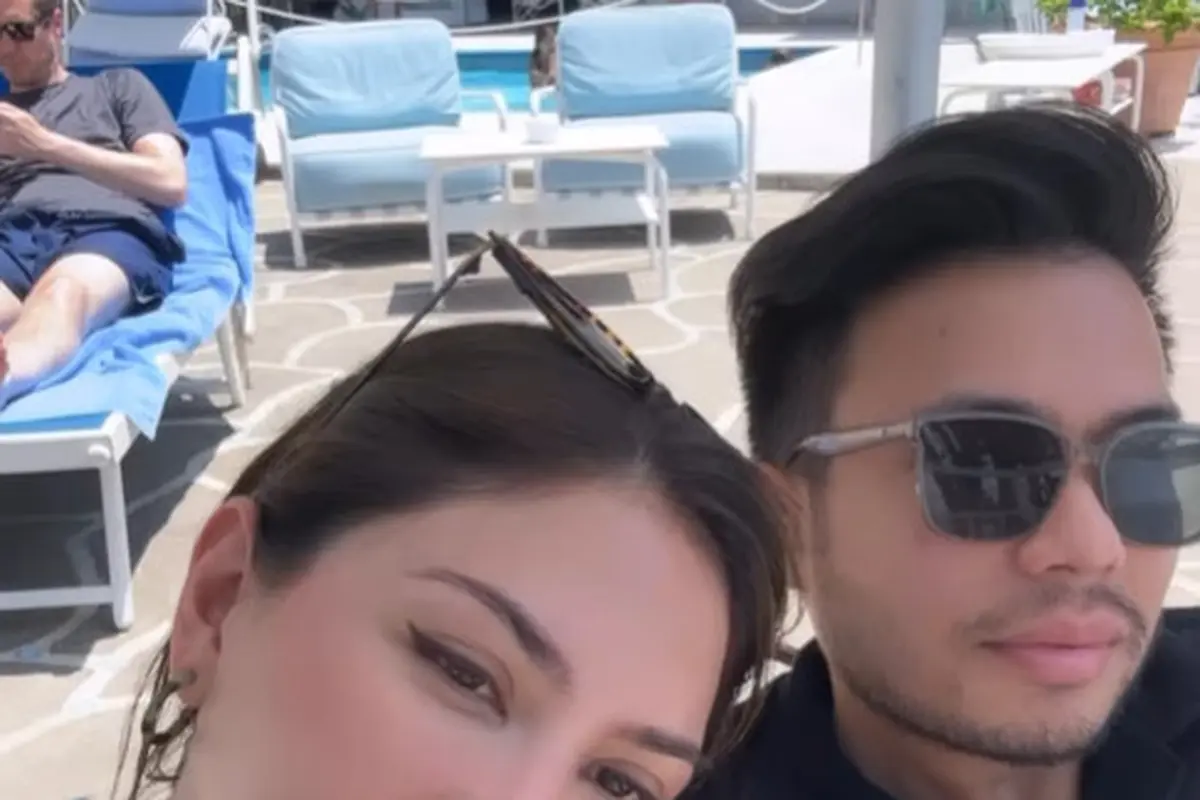 Potret Romantis Jessica Mila dan Yakup Hasibuan dengan Gaya Kasual hingga Berenang di Suhu Udara Dingin