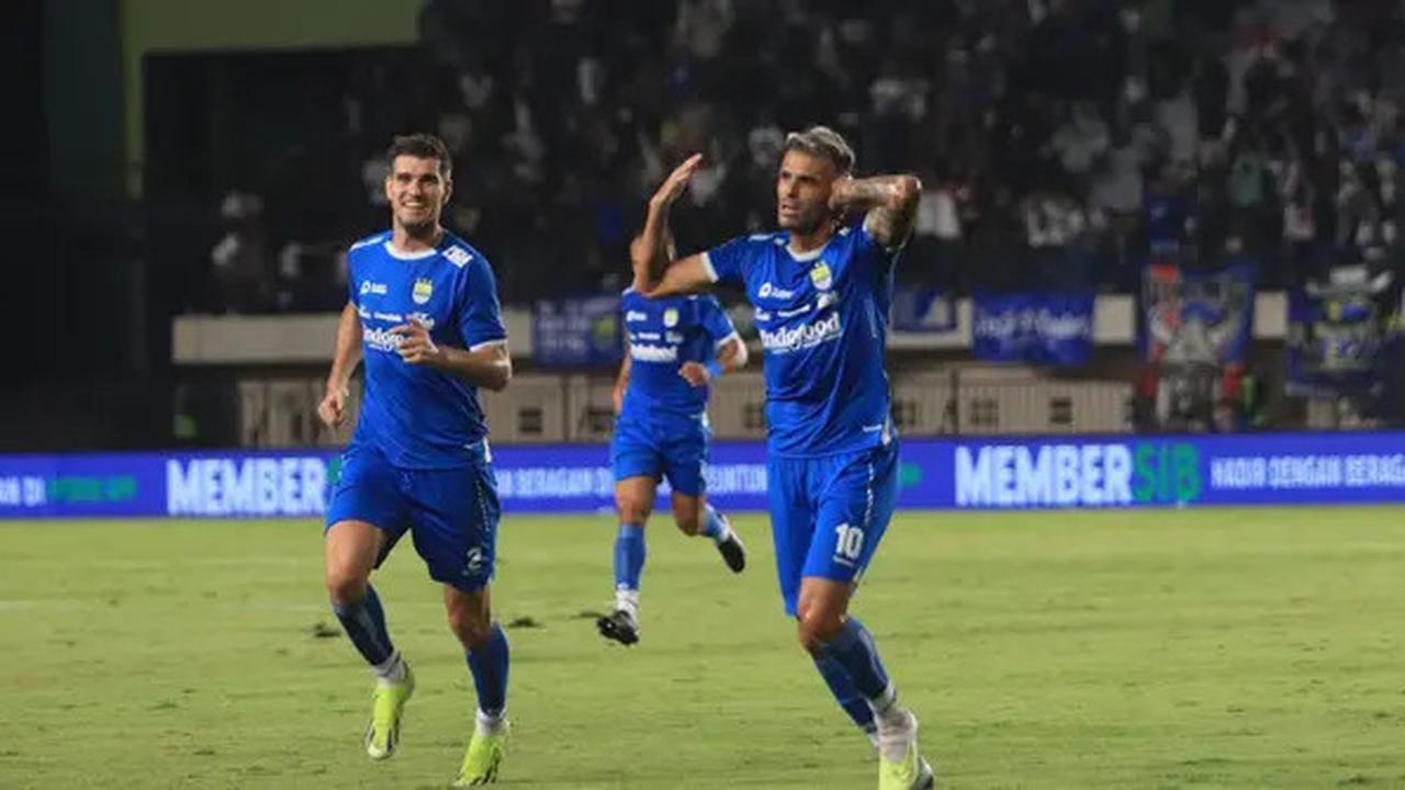 Pemain Persib ini Sempat Pingsan Usai Terkena Bola Tendangan Pemain Persebaya, Puji Respons Cepat Tim Medis