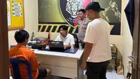 Motif Pria Tusuk Dua Pemain Biliar di Pringsewu