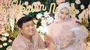 Denny Caknan dan Bella Bonita tampil memancarkan aura bahagia menyambut kehadiran sang buah hati. [Foto: Instagram/denny_caknan]