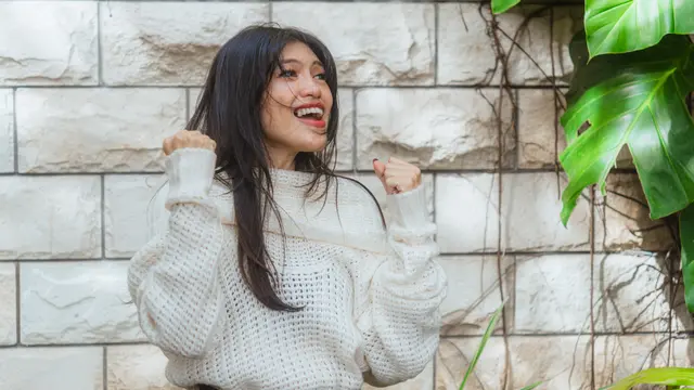 wanita maret sikap semangat