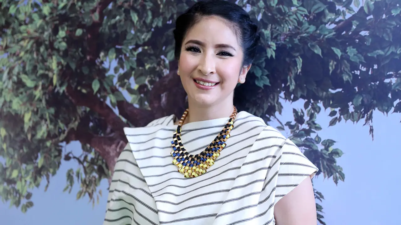 [Bintang] Novita Angie