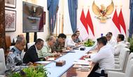 Presiden Prabowo rapat dengan para menteri