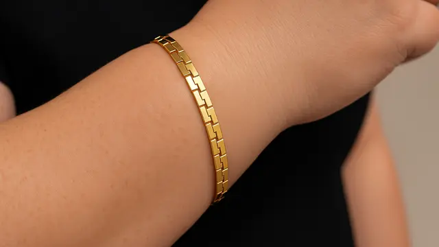 Gelang Emas 5 Gram Bisa untuk Tangan Gemuk? Ini 7 Model yang Nyaman dan Tetap Terlihat Mewah