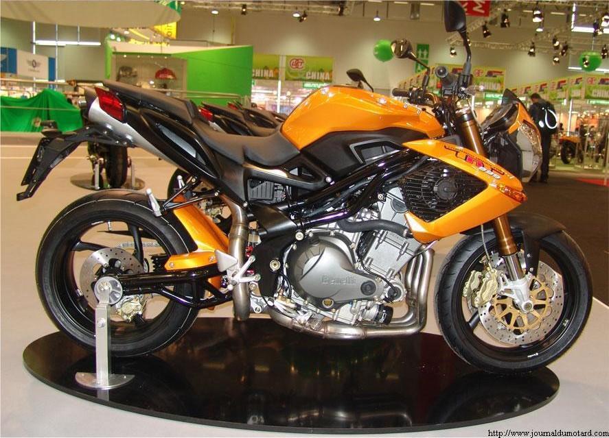 Benelli TNT 889 T