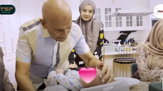 7 Momen Haru Mark Sungkar Temui Anak Zaskia Sungkar Usai Bebas dari Penjara