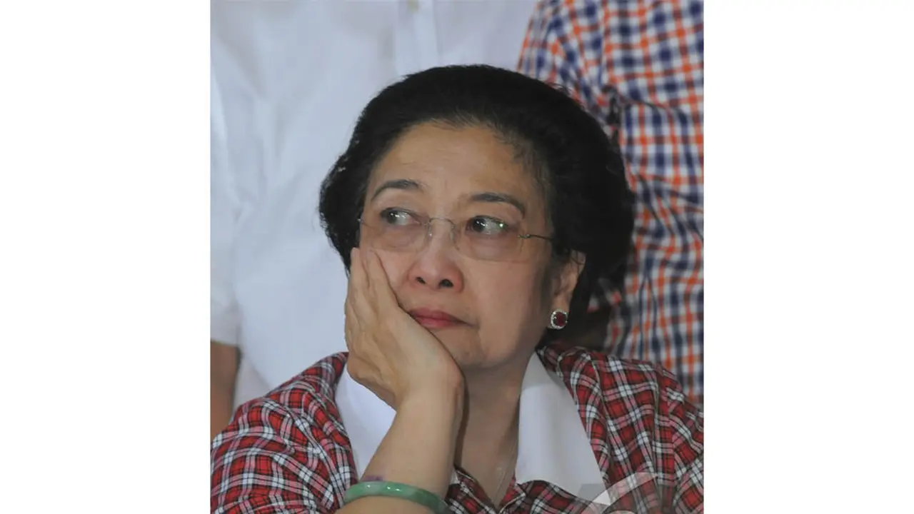 Air Mata Megawati untuk Jokowi-JK