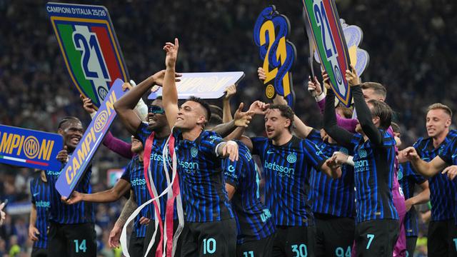 Foto: Momen Suka Cita Para Pemain Inter Milan setelah Pastikan Gelar Juara Liga Italia Musim 2025/2026