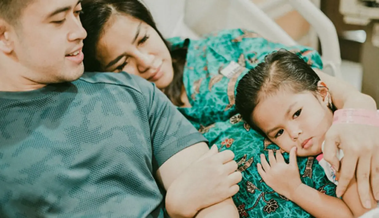 Seperti diketahui, keduanya memang menjalin hubungan baik. Sejak lama, Olla Ramlan memang sudah menyatakan dukungannya pasangan Anies Baswedan dan Sandiaga Uno saat masa kampanye pemilihan Gubernur. (Instagram/ollaramlanaufar)