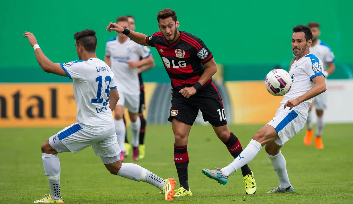 Musim lalu pemain nomor punggung 10 itu sukses tampil dalam 47 penampilan di semua kompetisi dan mencetak 13 gol serta 11 assist bersama Bayer Leverkusen. (EPA/Guido Kirchner)