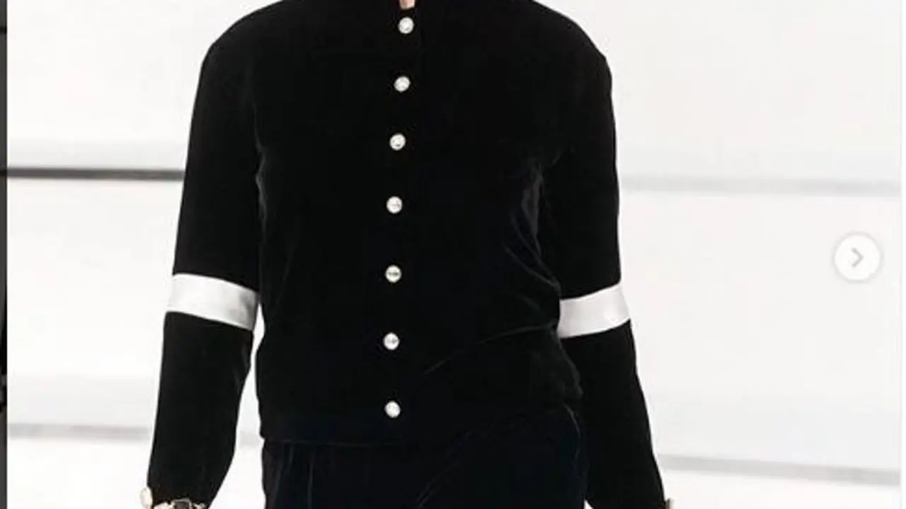 Model Plus Size Chanel di Paris Fashion Week 2020, Jill Kortleve