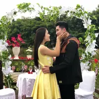 "@natashawilona12 Soooo sweettttt bgtttttt sihhhhh ," tulis tanisharichelle. "Romantis banget," tulis neng.veny. "Romantis nyaaaaaa." sambung ernasuriyanto. (Instagram/natashawilona12)