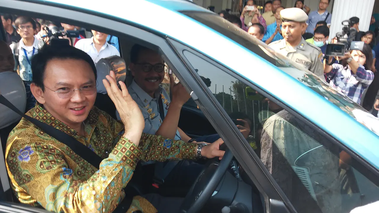 Jajal Taksi Difabel, Ahok Mau Banting Stir Jadi Sopir?