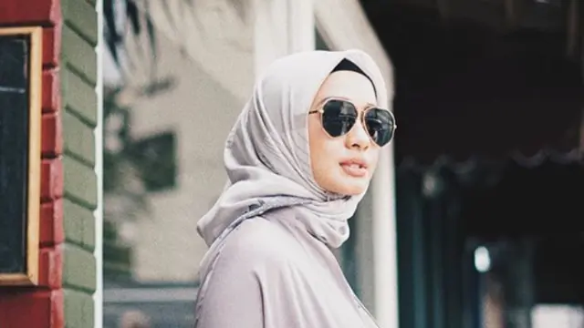 Selalu Menawan, Ternyata Ini Lipstik Andalan Laudya Cynthia Bella