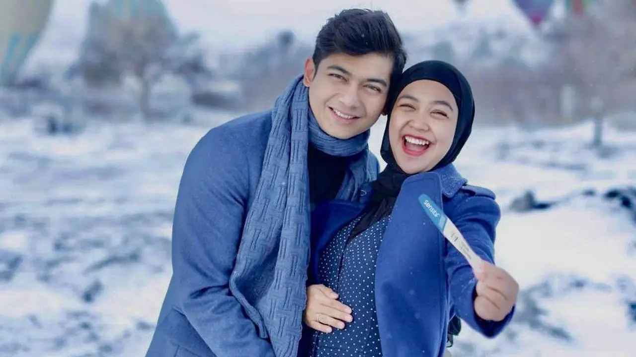 Ria Ricis dan Teuku Ryan umumkan kehamilan anak pertama