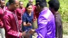Permusuhan pun diakhiri. Ribuan warga Desa Taar dan Warga Kompleks Perindustrian Kota Tual, Maluku Tenggara, menggelar acara perdamaian. Acara dihadiri tokoh agama dan tokoh adat kedua kelompok.