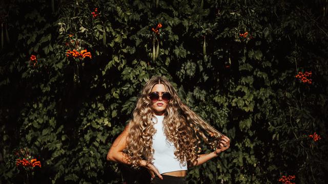 Ilustrasi cat rambut