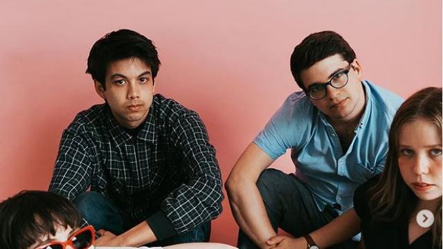 Frankie Cosmos (Foto: Instagram/@frankiecombos)