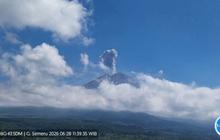 Erupsi Gunung Semeru Capai 1.000 Meter, Status Siaga Diberlakukan
