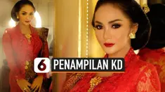 Krisdayanti hari ini dilantik menjadi anggota DPR RI melalui PDI Perjuangan dari dapil Malang Raya. KD membagikan penampilannya untuk menghadiri sidang pelantikan pagi ini.