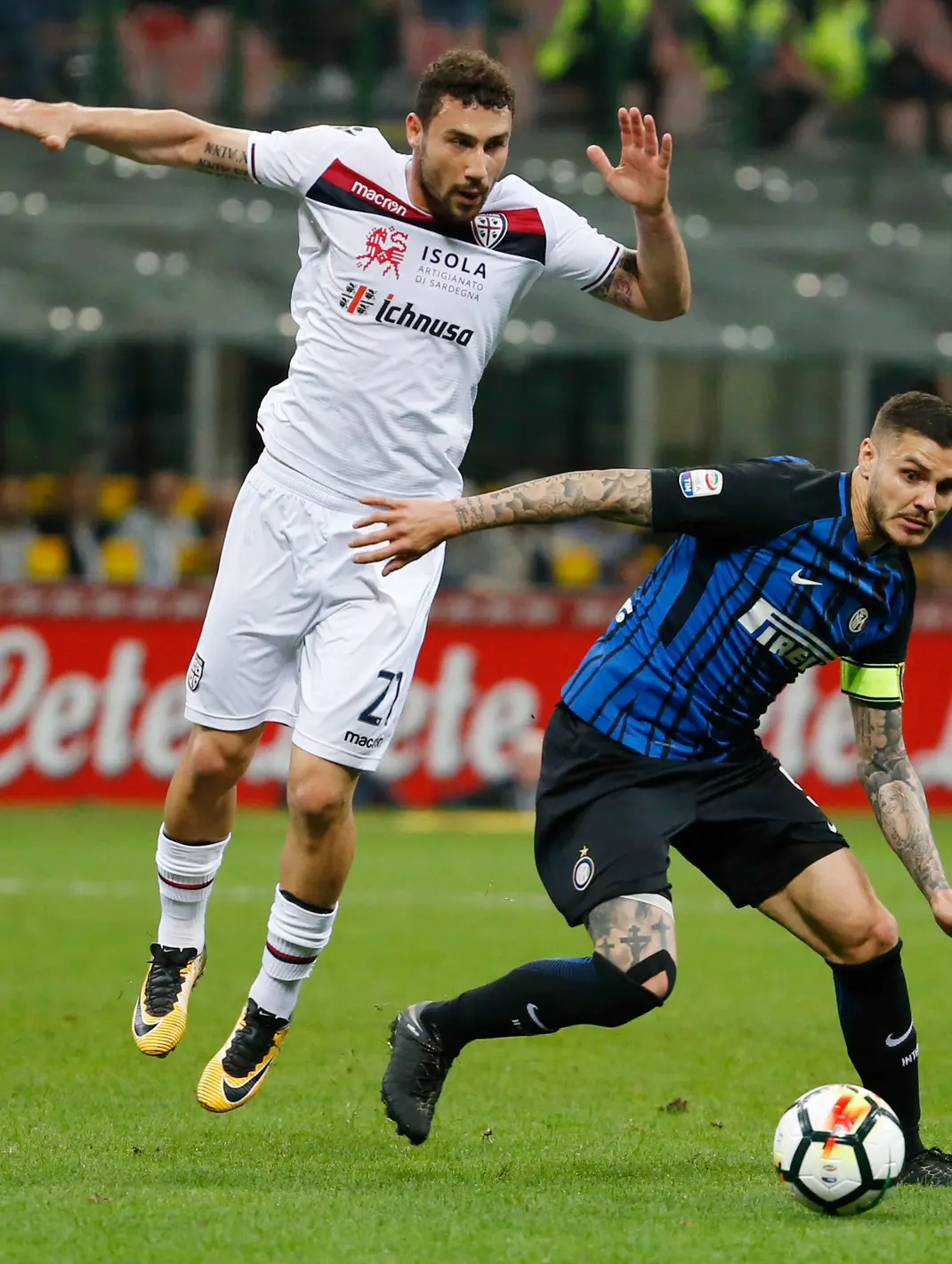 FOTO Inter Milan Berondong 4 Gol ke Gawang Cagliari Foto