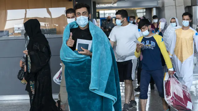 Potret Warga Afghanistan Saat Tiba di Washington