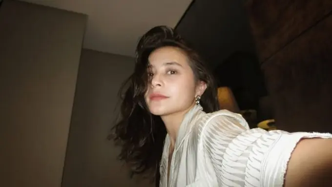 Potret Prilly Latuconsina Tanpa Make Up (credit: instagram/prillylatuconsina96)