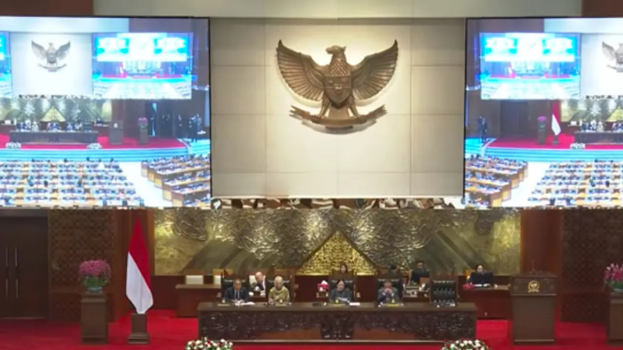 DPR menyetujui Rancangan Undang-Undang (RUU) tentang Pengelolaan Keuangan Haji sebagai usul inisiatif DPR. Pengesahan dilakukan dalam Rapat Paripurna di Kompleks Parlemen, Senayan, Jakarta. (Istimewa)