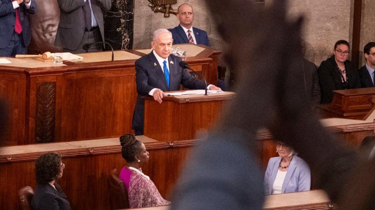 "Di saat suka dan duka, baik dan buruk, Israel akan selalu menjadi kawan dan mitra setia kalian. Atas nama rakyat Israel, saya datang ke sini hari ini untuk menyampaikan terima kasih Amerika," kata Netanyahu, dikutip dari Al Jazeera, Kamis (25/7).&nbsp;Fo