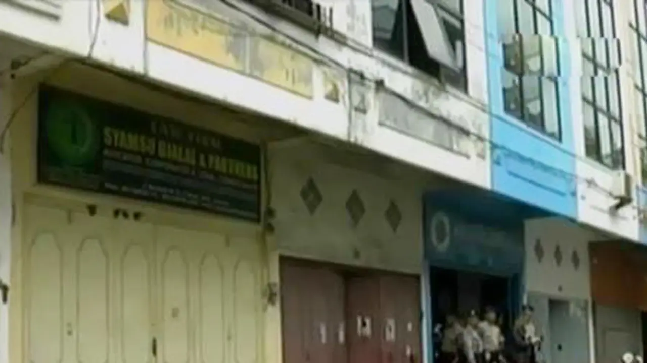 VIDEO: Pasca-Bentrok Ormas Pemuda, Pertokoan di Medan Tutup