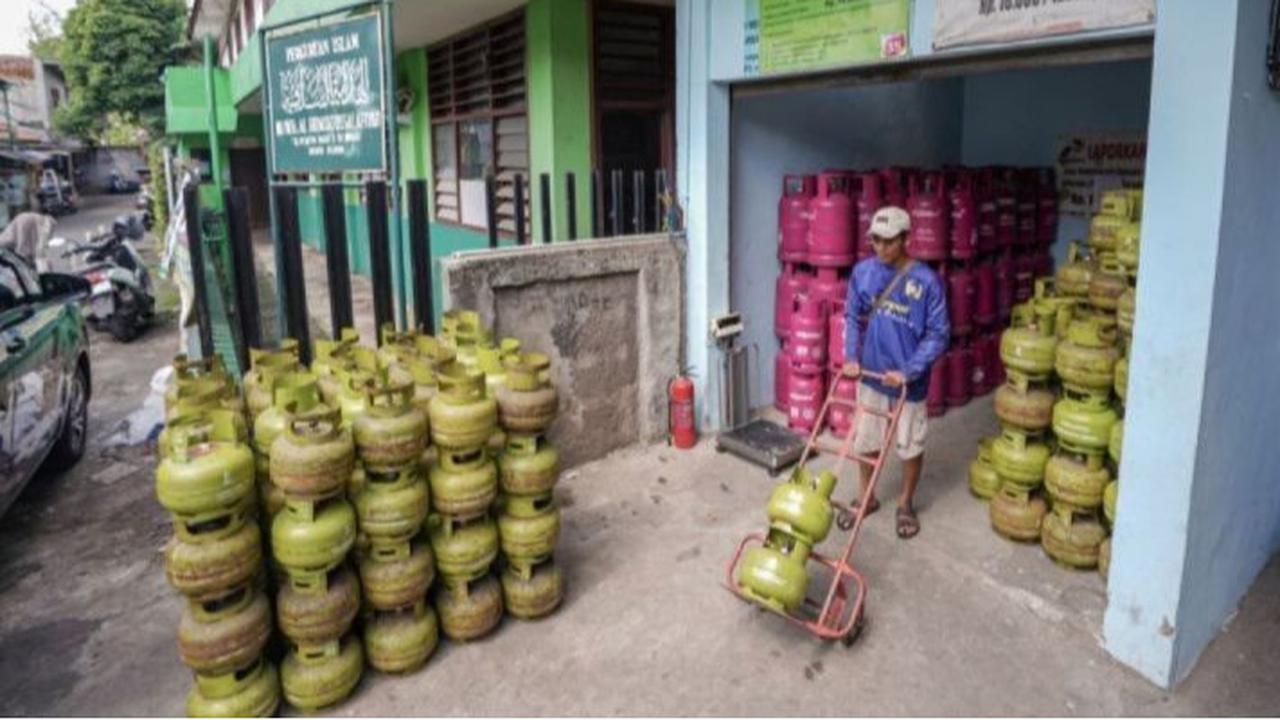 Diduga Bikin Gas 3 Kg Langka, Kantor Dua Direktur Ditjen Migas Diobok-Obok Kejagung