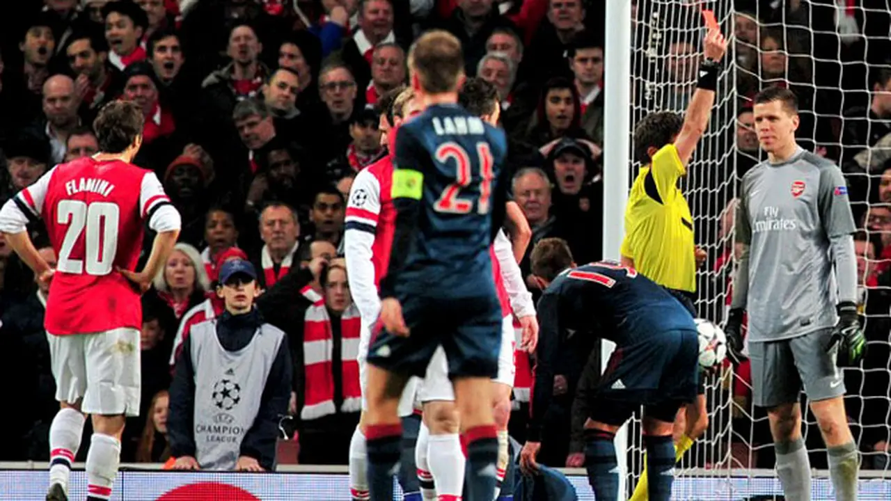 red-card-140223b.jpg