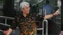 Akademisi dan pegiat antikorupsi Imam Prasodjo tiba untuk melakukan pertemuan dengan Pimpinan KPK, Jakarta, Rabu (16/5). Pertemuan tertutup tersebut membahas setrategi pencegahan korupsi di indonesia. (Merdeka.com/Dwi Narwoko)