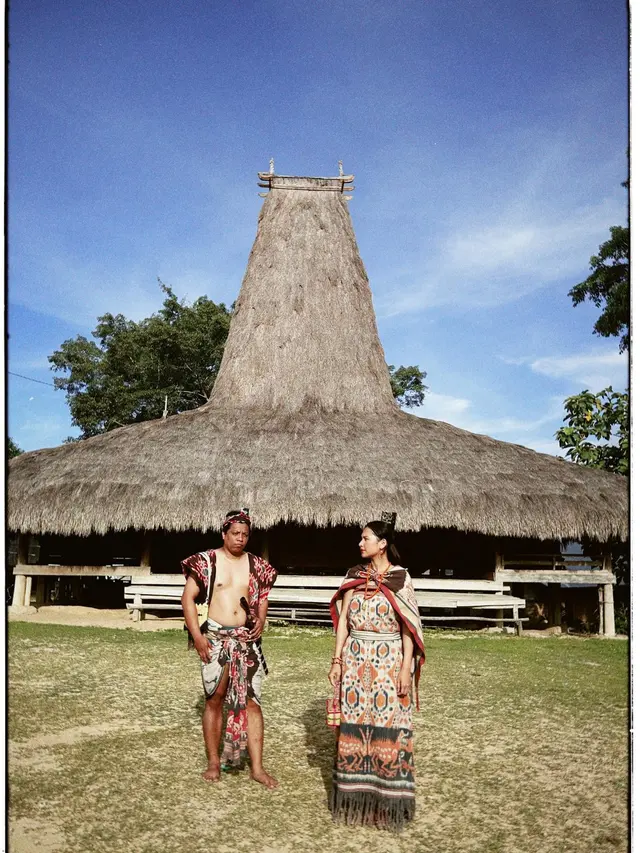 6 Potret Indah Permatasari dan dan Arie Kriting Liburan di Sumba, Selalu Romantis