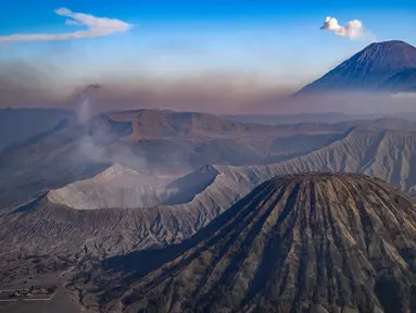 Pesona Bromo Semeru Tetap Memikat di Tengah Pemulihan Kawasan