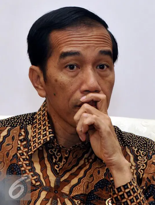 Pak Jokowi lagi pusing mikirin rakyatnya tuh. Ayo semangat Pak Jokowi (Liputan6.com)