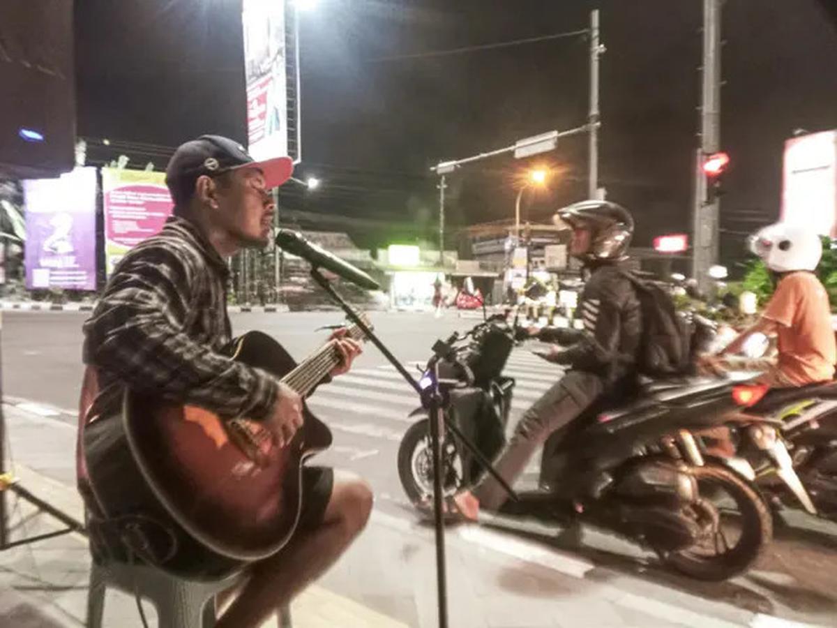 Mengulik Kisah Musisi Jalanan di Perempatan Jogja, Sound System Jadi Ciri Khas dan Ajang Promosi