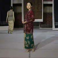 Oscar Lawalata Culture Tampilkan Kebaya dan Kain Daerah Indonesia. [Fimela/Adrian Putra]