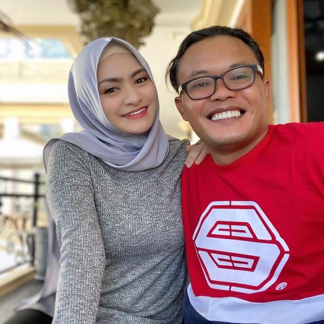 [Fimela] Sule dan Nathalie Holscher