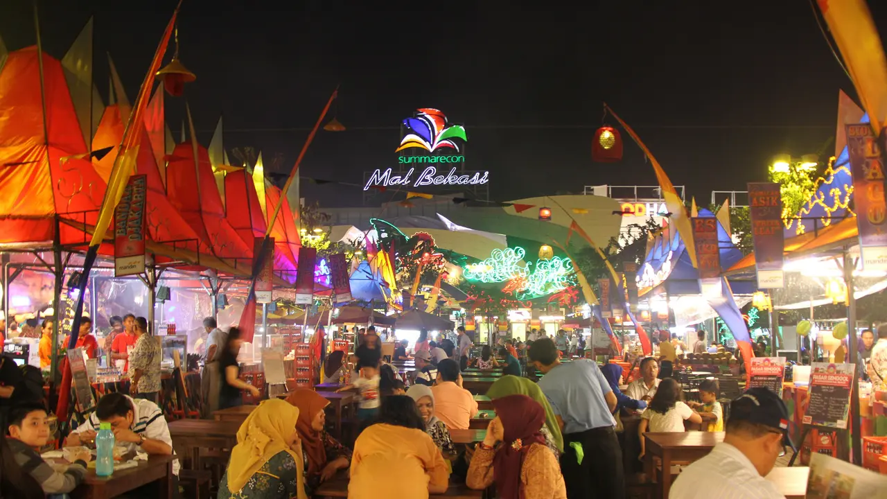 Pasar Senggol Mal Summarecon bekasi