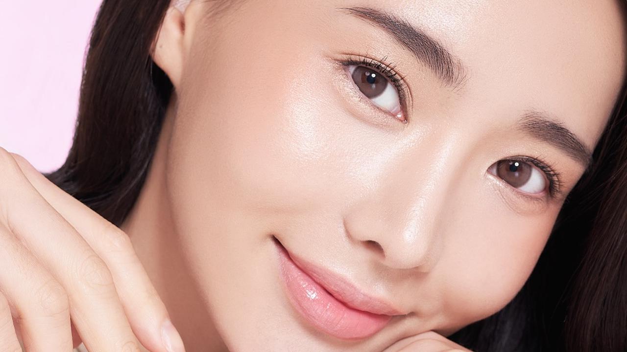 Kulit Kusam Setelah Aktivitas Seharian? Atasi dengan Hidrasi agar Wajah Tetap Glowing