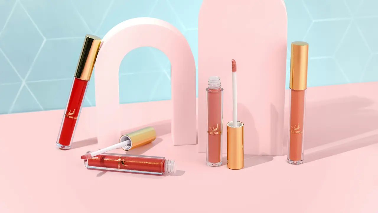Rekomendasi Merk Lipstik untuk Bibir Kering